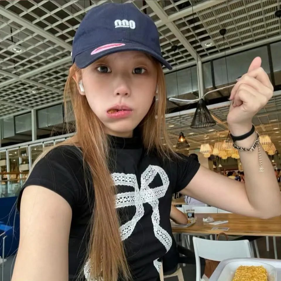 四个阿妈一个佬